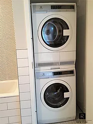 Rented by R New York