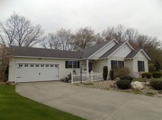 53883 Sunnybrook Ln, Elkhart, IN 46514