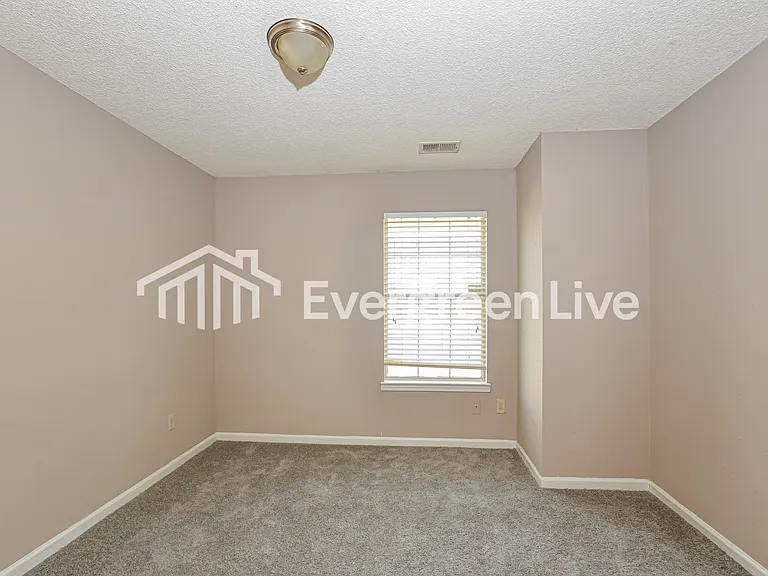 5944 Wagon Hill Rd E — Photo 11