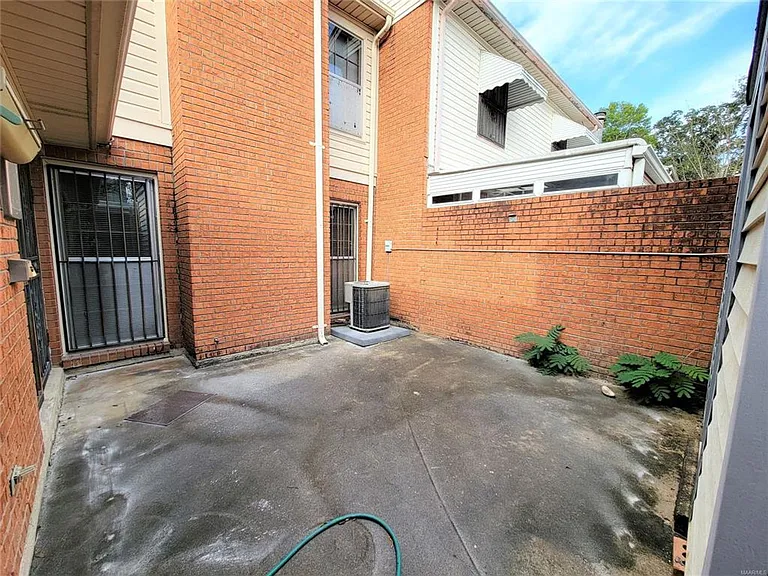 4046 Camellia Dr #1 — Photo 18
