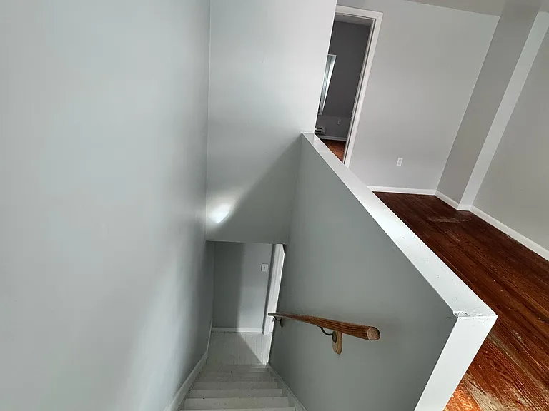 330 Kline St — Photo 3