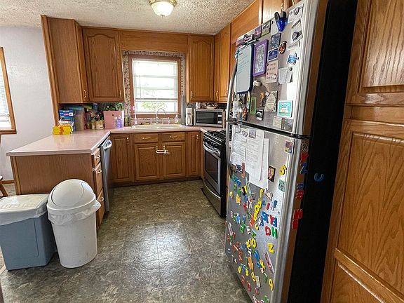 5th image of 1656 W Green St