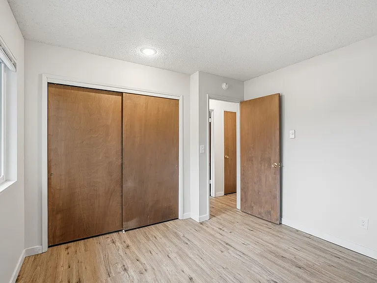 3102 E 27th Ave — Photo 89