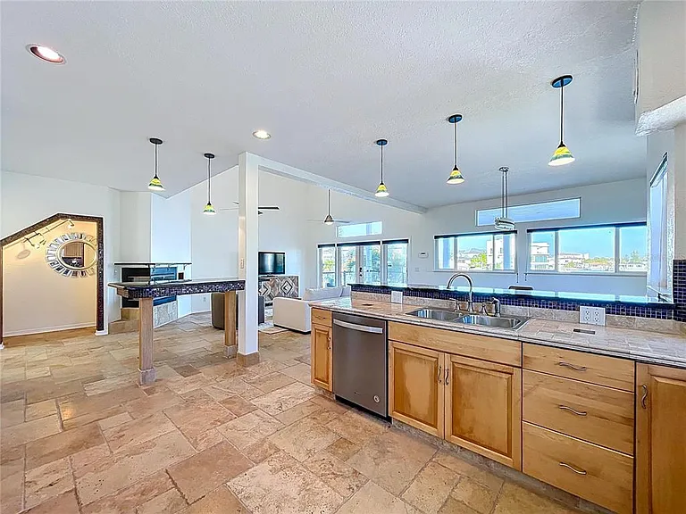 8485 Blind Pass Dr — Photo 10