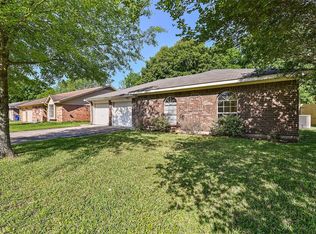 4110 Townes Forest Rd, Friendswood, TX 77546