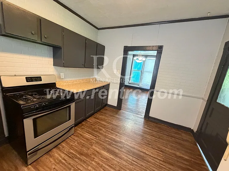 314 Porter St — Photo 2