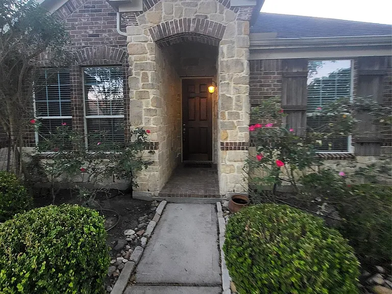 606 Admiral Bay Ln — Photo 5