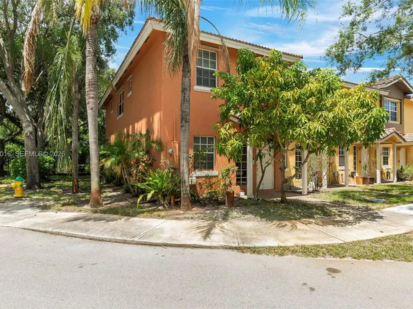 6819 Sienna Club Pl, Lauderhill, FL 33319