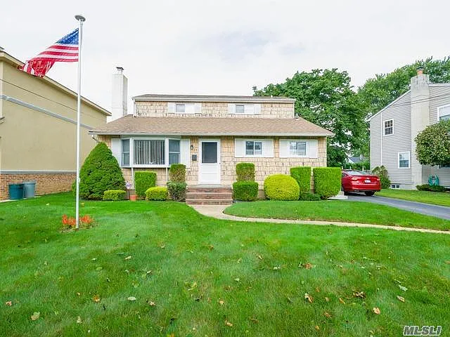 13 Harvard St photo 1