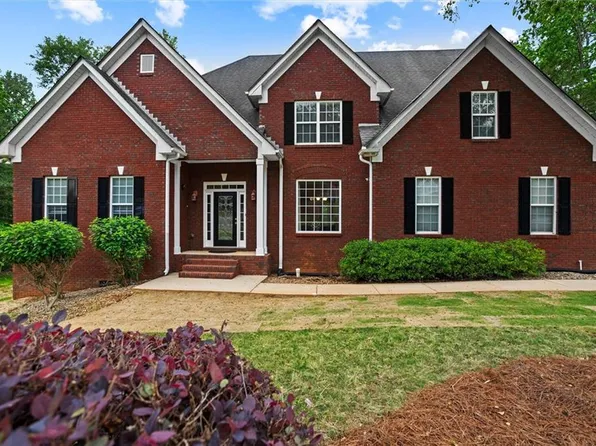 85 Costleys Bridge Dr, Oxford, GA 30054