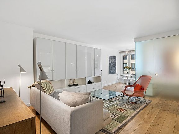 2nd image of 200 Central Park S APT 18L