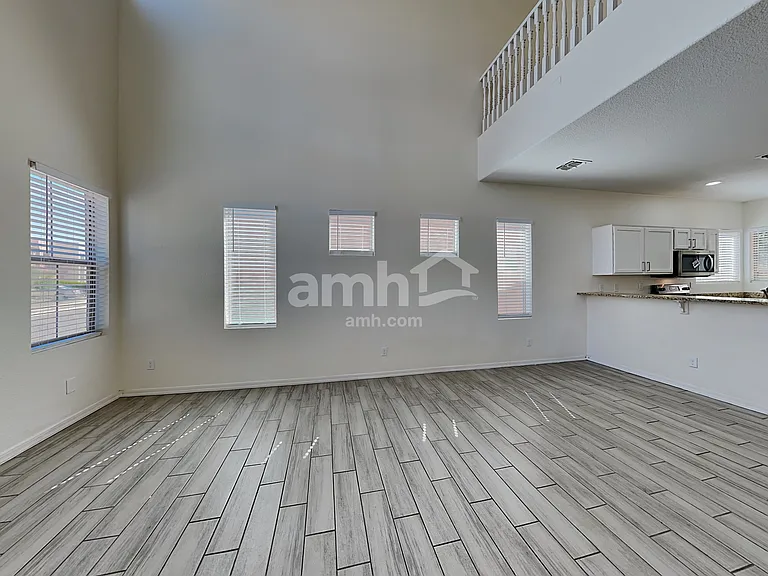 108 E Calle Del Rondador — Photo 6