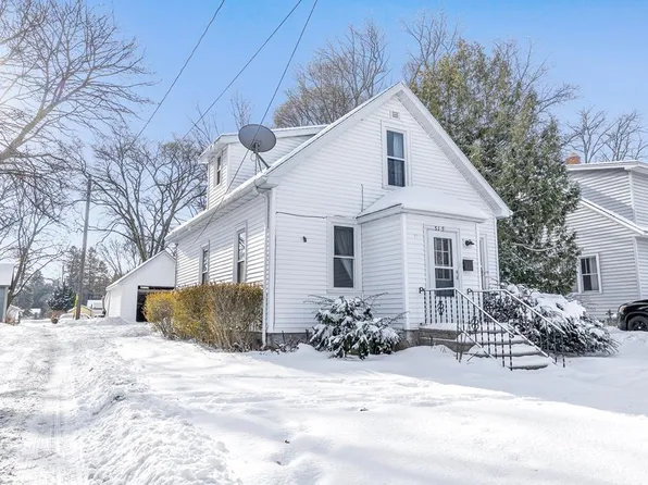 519 W Maple St, Sturgeon Bay, WI 54235