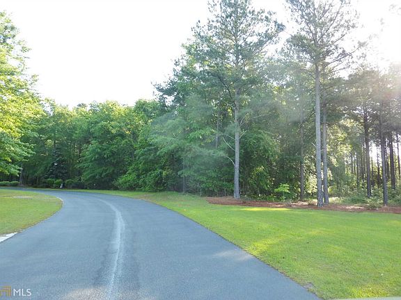 2nd image of 1212 Plantation Cir #9