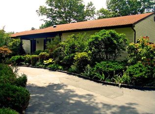 424 Miller Place Rd, Miller Place, NY 11764