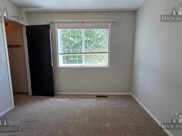 4287 Trumpeter Dr SE — Photo 24