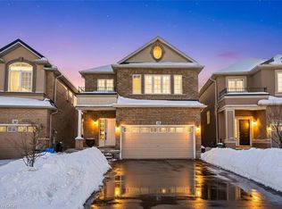 18 House Ln, Hamilton, ON L9K 0G1