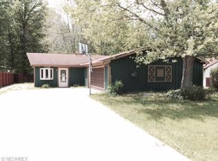 12408 National Dr, Grafton, OH 44044