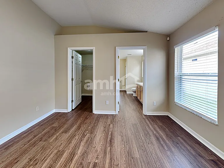 554 Sedgewood Cir — Photo 8