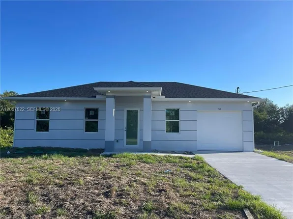 705 Ledge St, Lehigh Acres, FL 33972