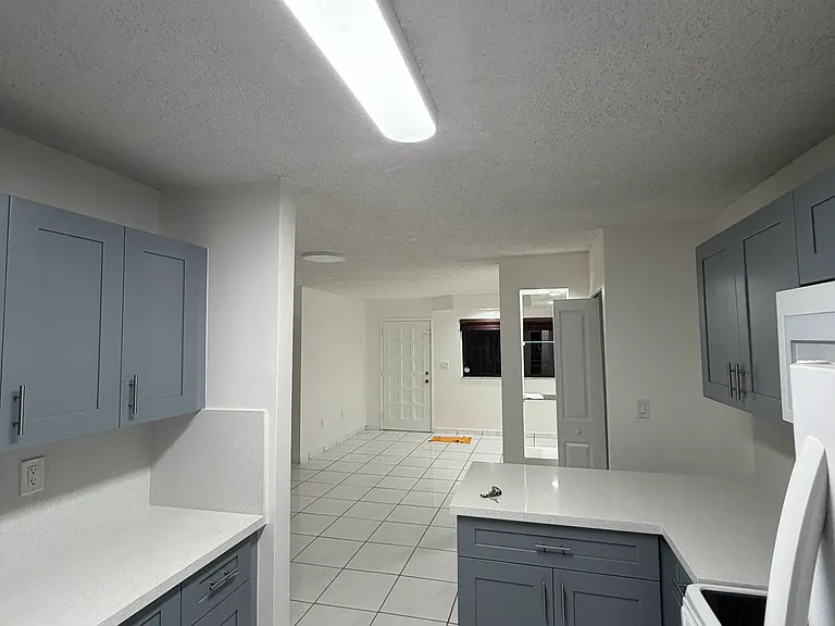2735 W 61st St #106 — Photo 8