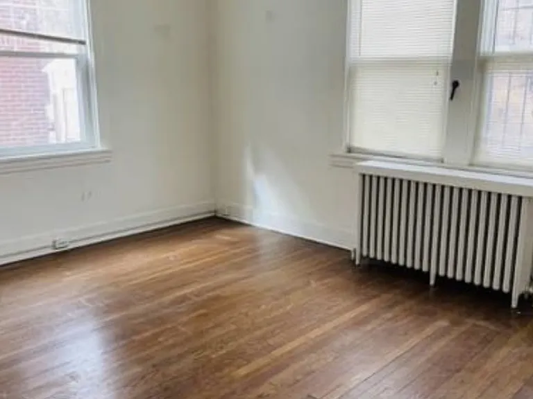 1-3147 Ewart Dr — Photo 3