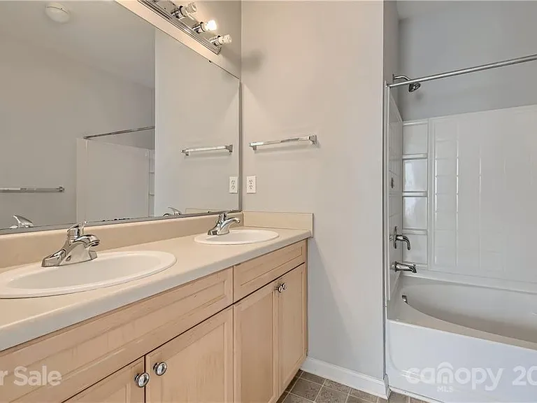 15411 Saint Christopher Ct — Photo 4