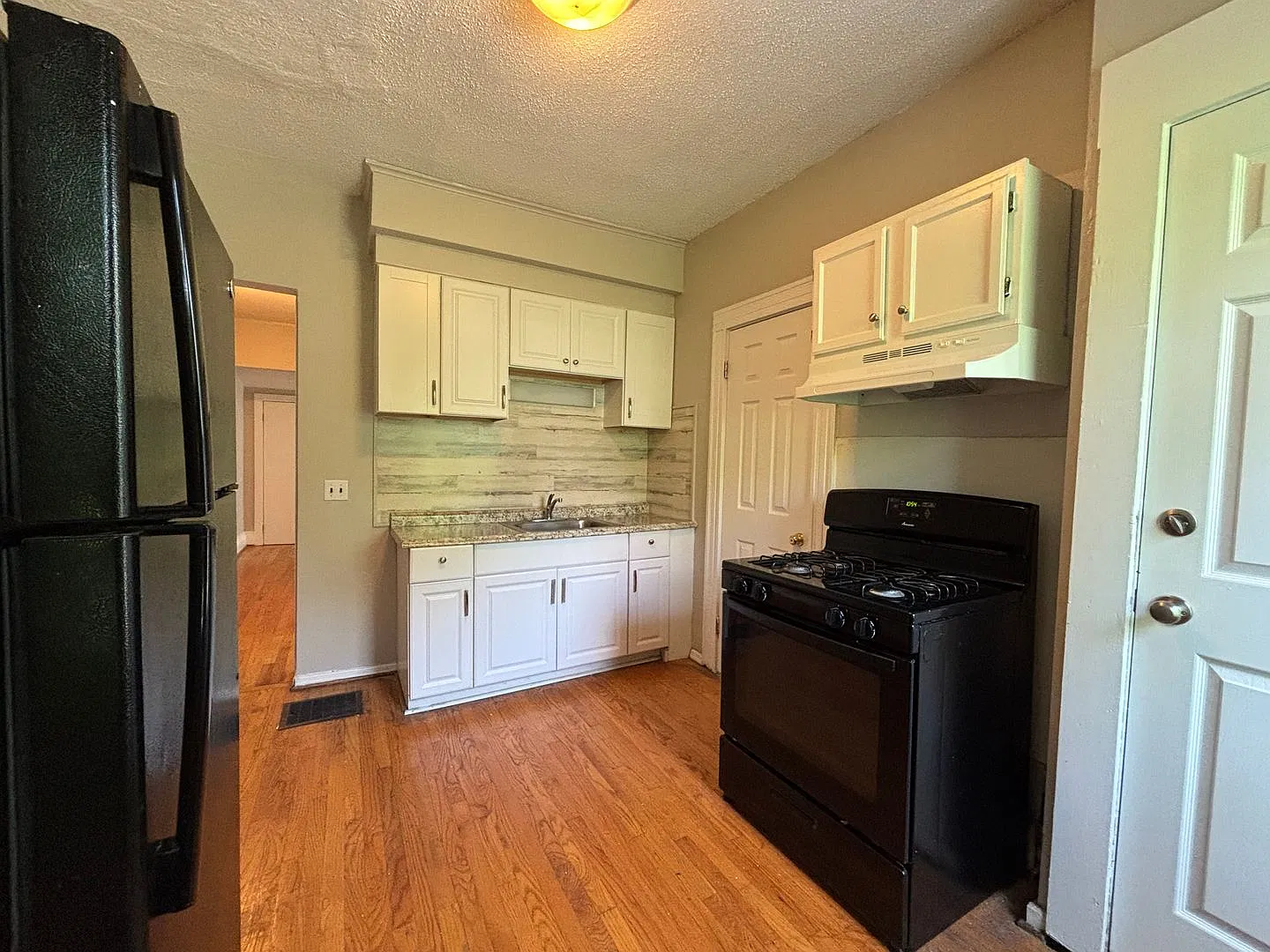 27-29 Edmonds Street — Photo 1
