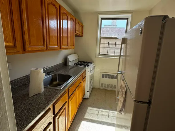 88-35 164th Street image 1 of 7