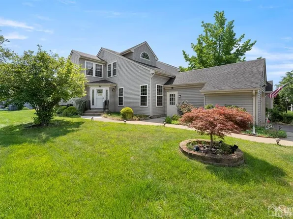 17 James Buchanan Dr #C, Monroe Township, NJ 08831