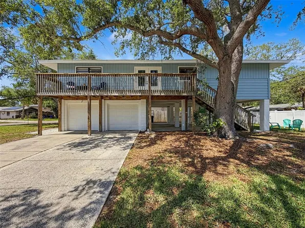 1899 Shore Acres Blvd NE, Saint Petersburg, FL 33703