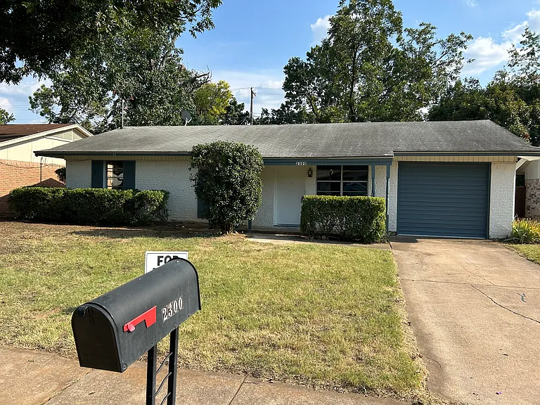 2300 Meadow Crst — Photo 16