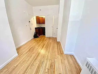 Rented by J PRESTON AND ASSOCIATES INC