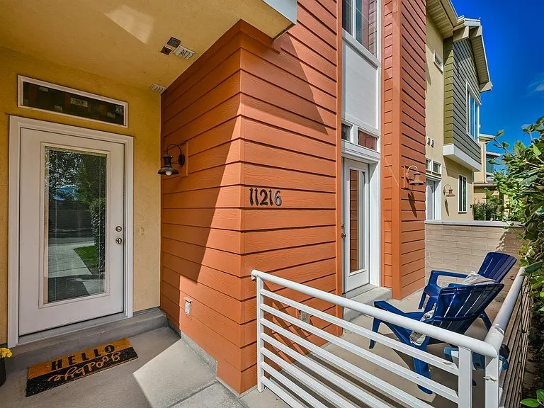 11216 S Summer Heights Dr W — Photo 3