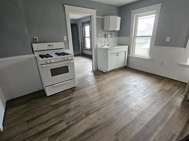 626 E 23rd St #2 — Photo 5