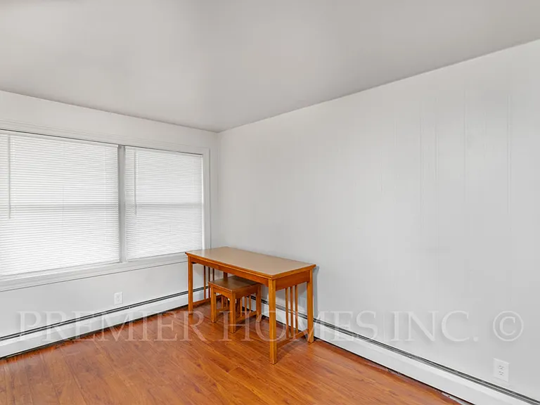 714 S Wooster Ave — Photo 9