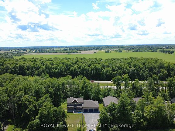 2nd image of 6330 Second Line Rd S