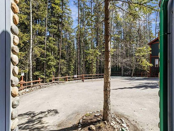 3rd image of 1022 NE Rundleview Dr #9