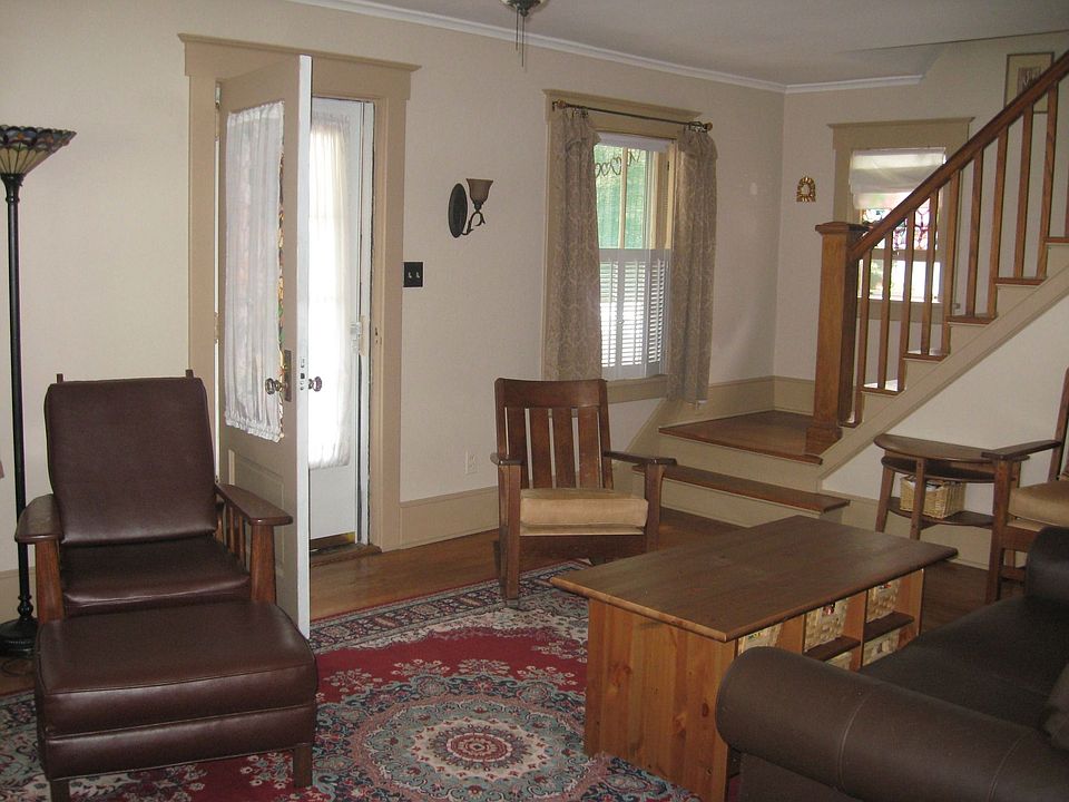 2nd image of 15 Sunnyside Ave