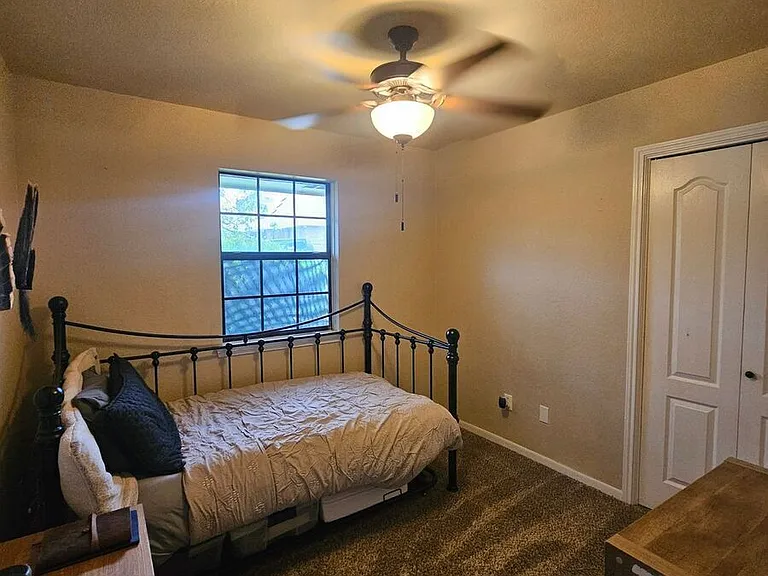 700 Racquet Ct — Photo 11
