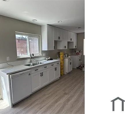 5 bed, 1600 sqft, $2,800 — Photo 2