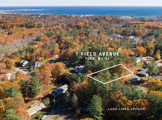 1 Field Ave, York, ME 03909