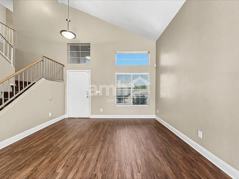 907 N Albert Dr — Photo 8