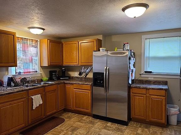 4th image of 110 W Garfield Ave