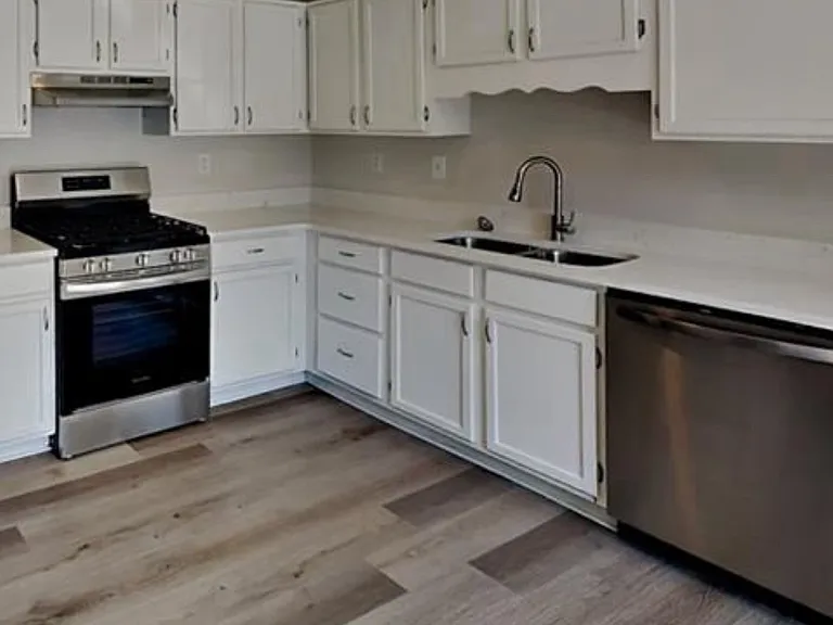 Plantation Way NW — Photo 1