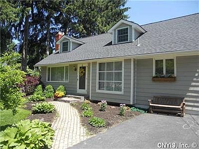 2nd image of 211 Huntleigh Ave