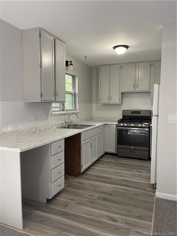 16 Hawley Glen #16, Stratford, CT - View 6