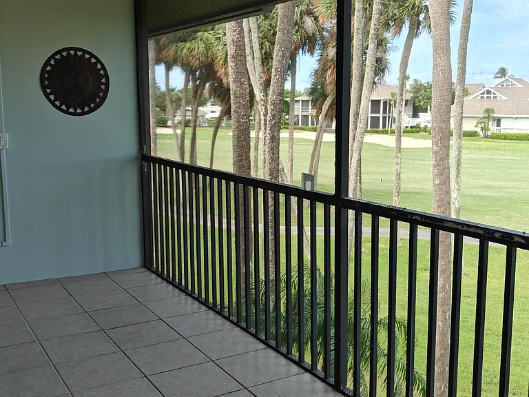 233 NE Edgewater Dr #203 — Photo 29
