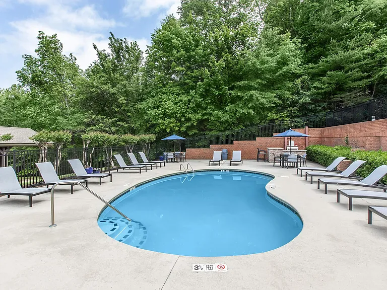 Bluff View at Northside Apartments — Photo 9