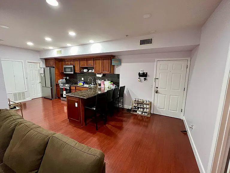 7056 Fulton St #9 — Photo 4